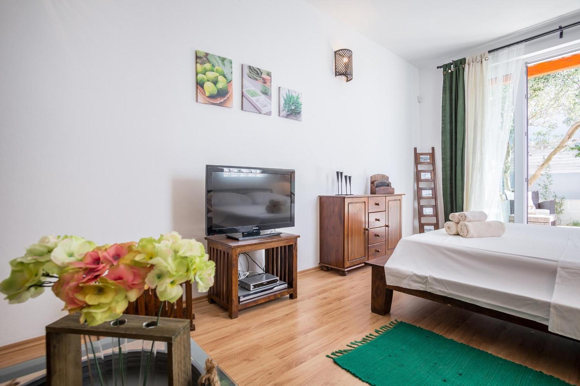 Zlatni Bol Apartments Cameră foto